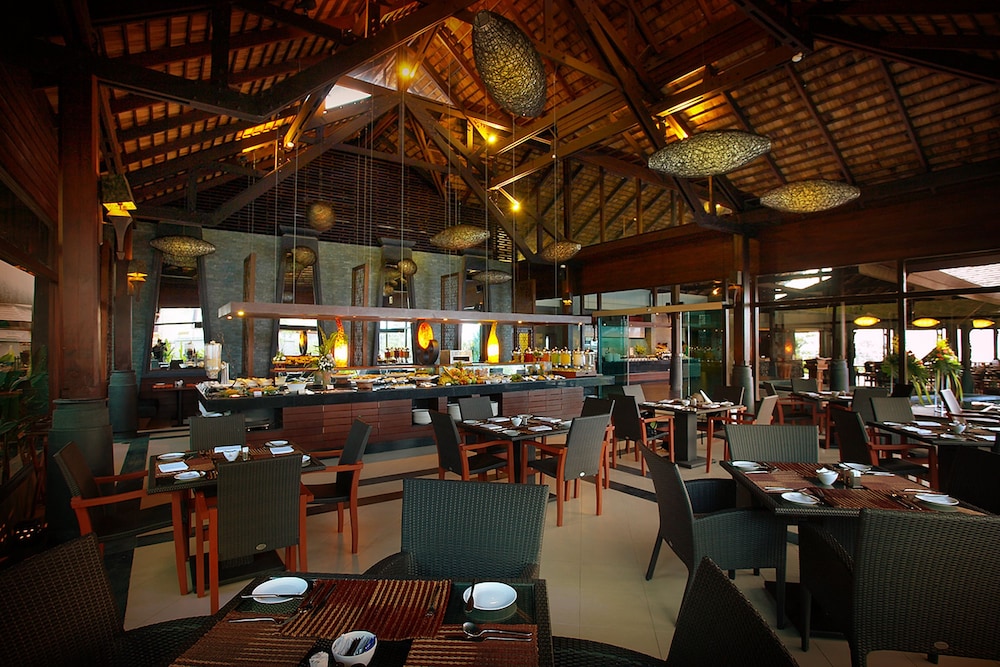 Nora Buri Resort and Spa 48/68