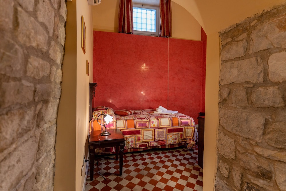 PALAZZO IL CAVALIERE B&B DE CHARME 37/68