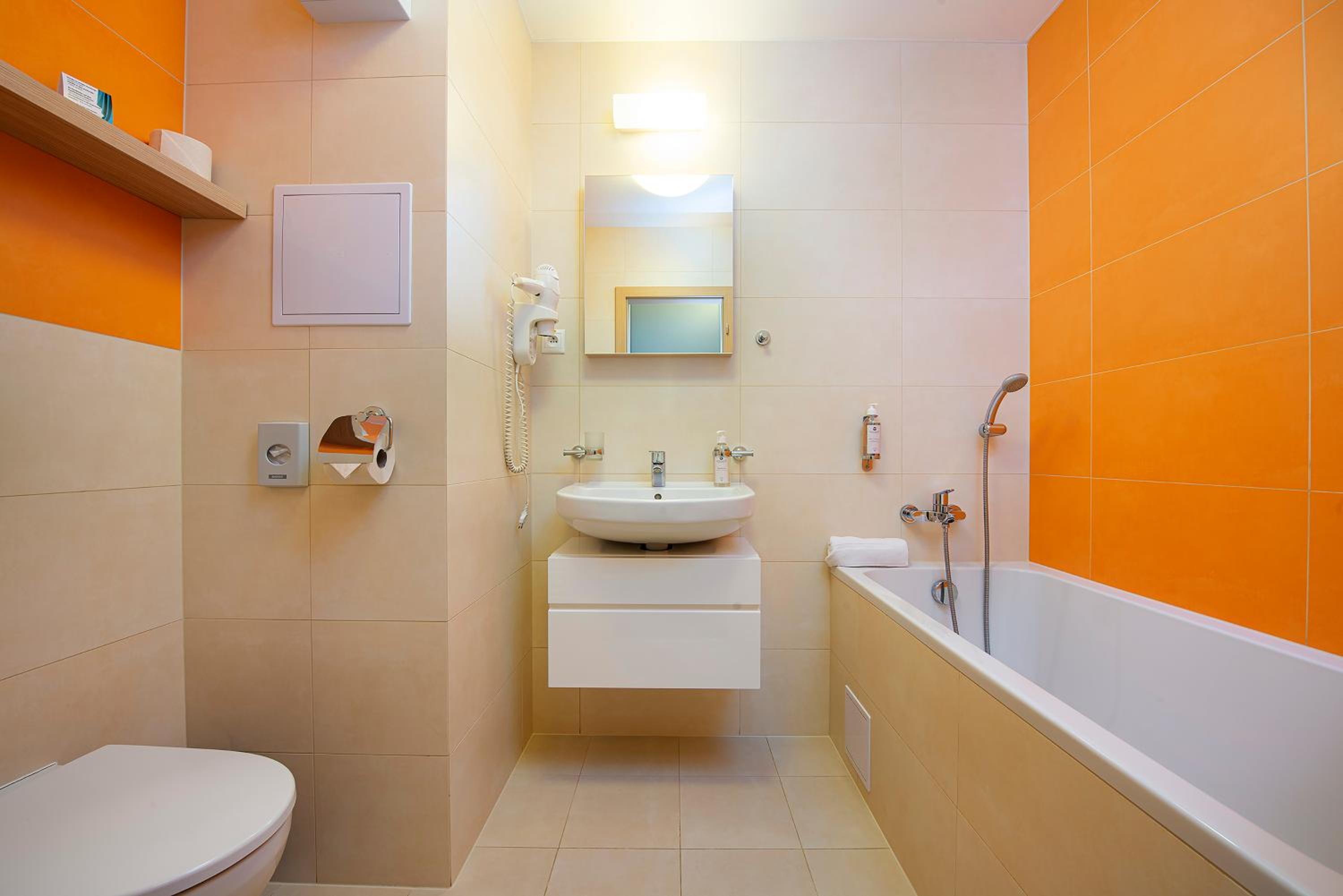 Hotel Slovan 100/100