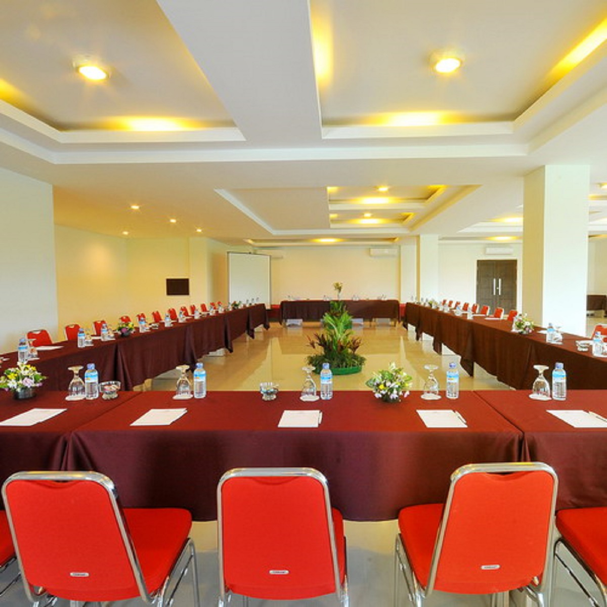 PRATAMA HOTEL AND CONVENTION 24/26