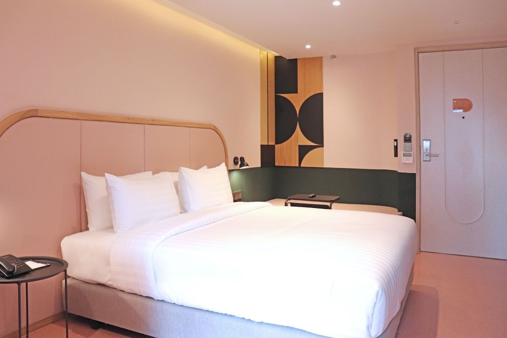 Superior, King Bed
