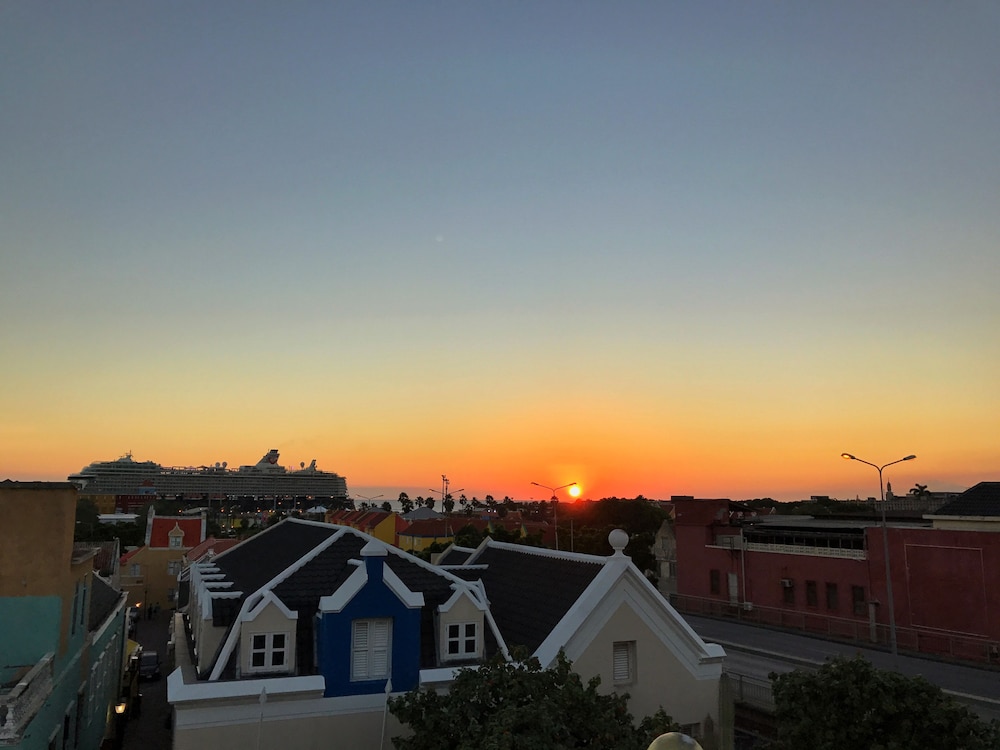 Curacao Suites Hotel 57/66