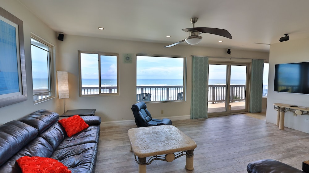 Driftwood Resort 46/70