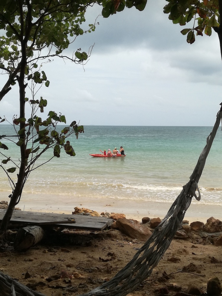 Bonhomie Beach Cottages 29/44
