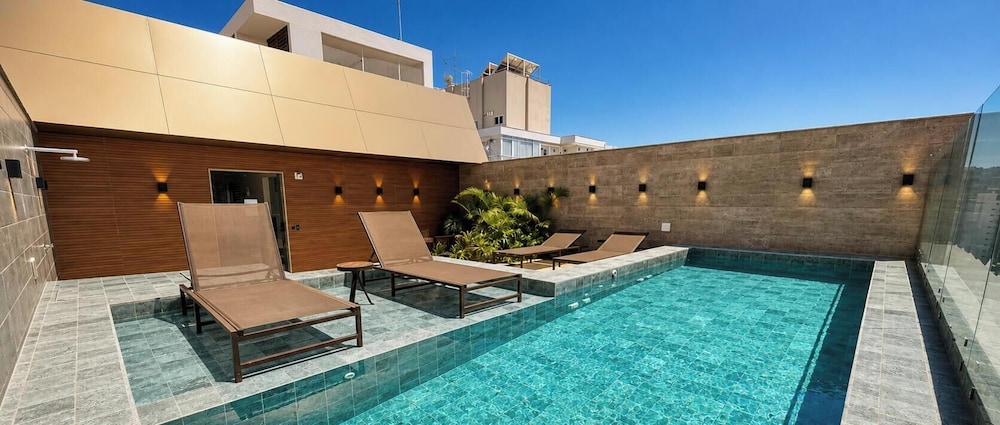 ICARAI SUITES 58/63