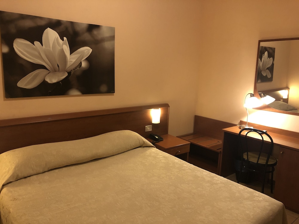 Hotel Paradiso 13/40