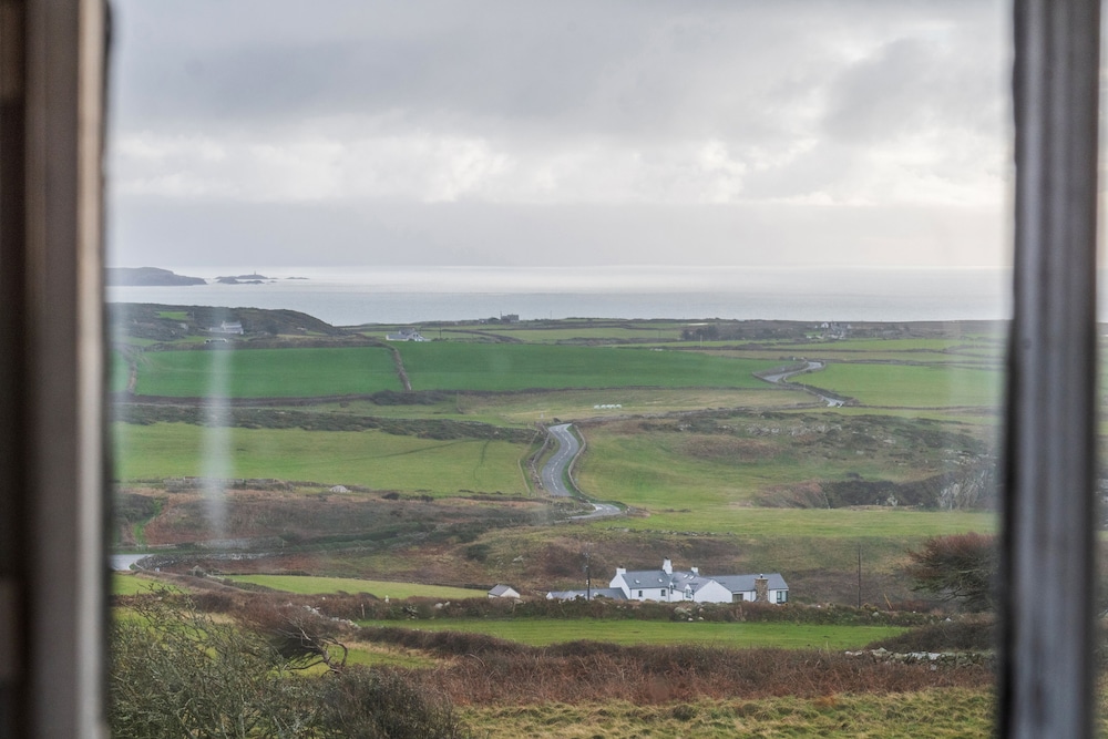 South Stack Coastal Retreats 35/50