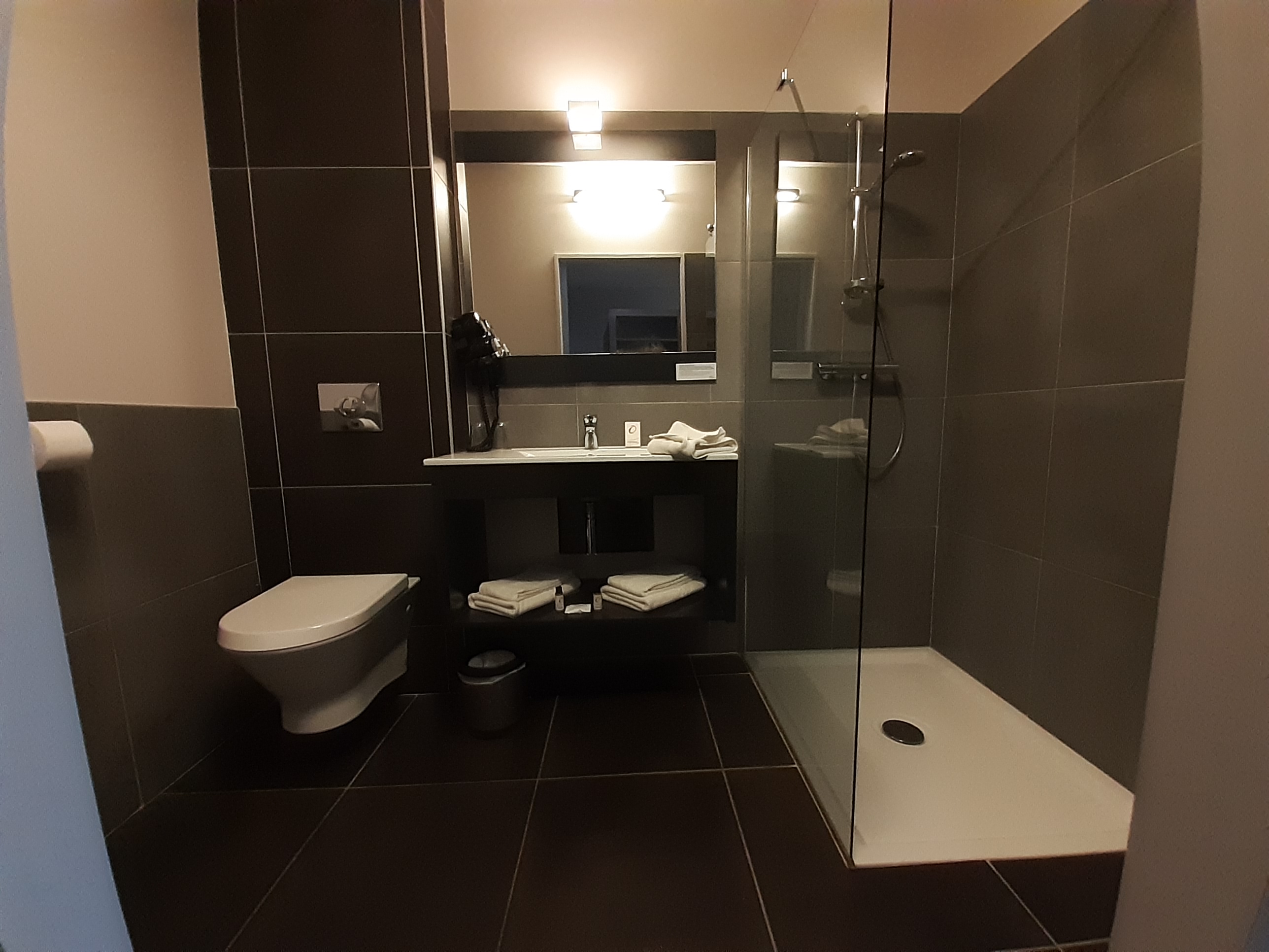 غرفة كومفورت بسرير مزدوج بإطلالة على الحديقة، Hotel The Originals Niort La Grange 3/3