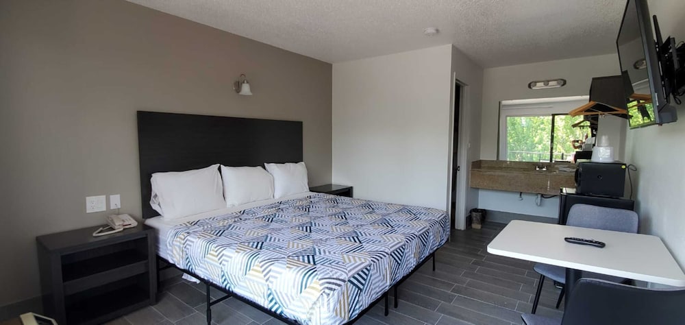 Motel 6 Branson West Silver Dollar City 14/58
