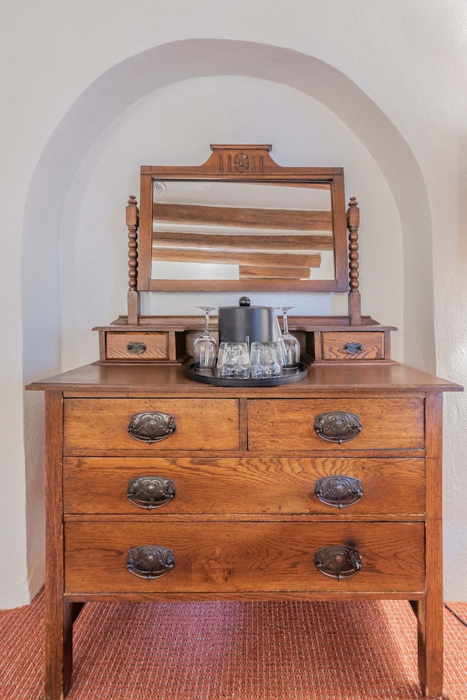 The Historic Taos Inn 72/80