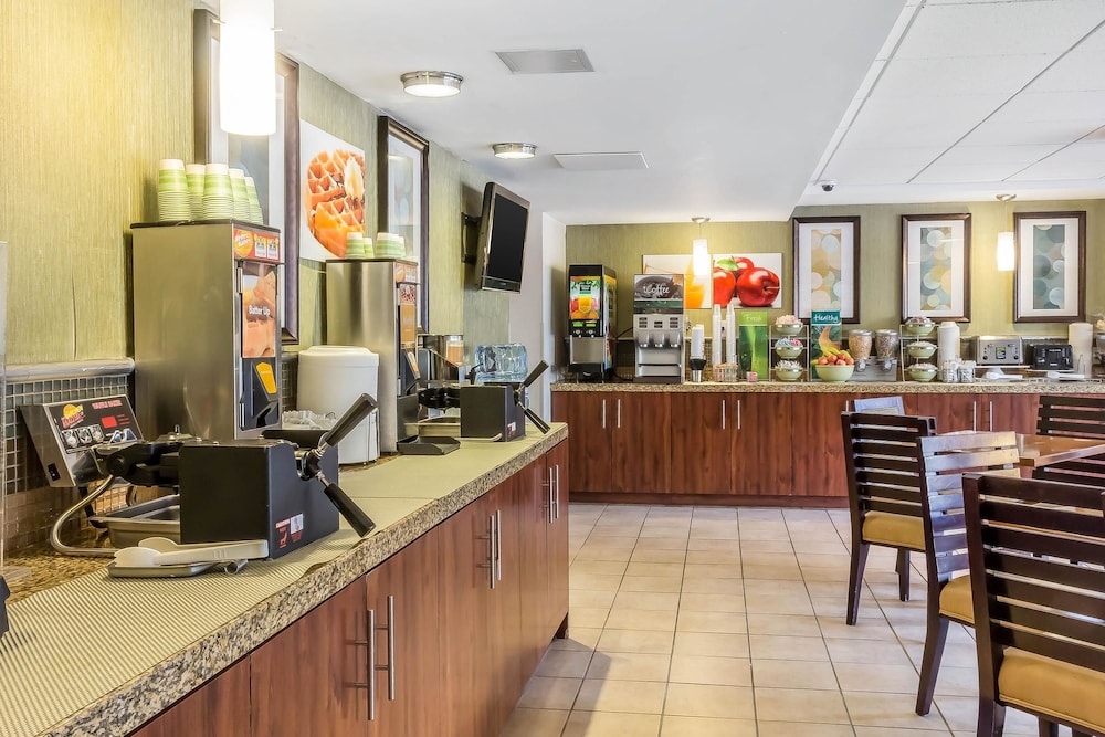 Quality Inn Flamingo 34/40