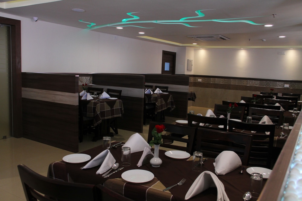 Hotel South Regency 25/34