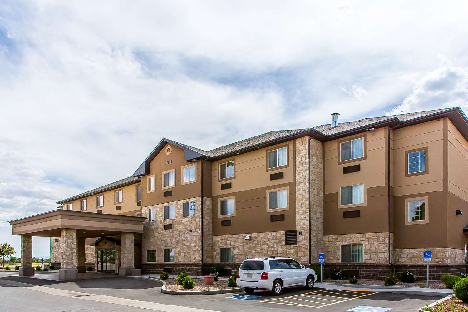 COMFORT INN BALLARD-ROOSEVELT 6/30