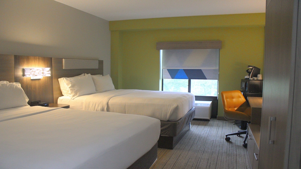 Holiday Inn Express Hotel Suites Wilson Downtown 14/37