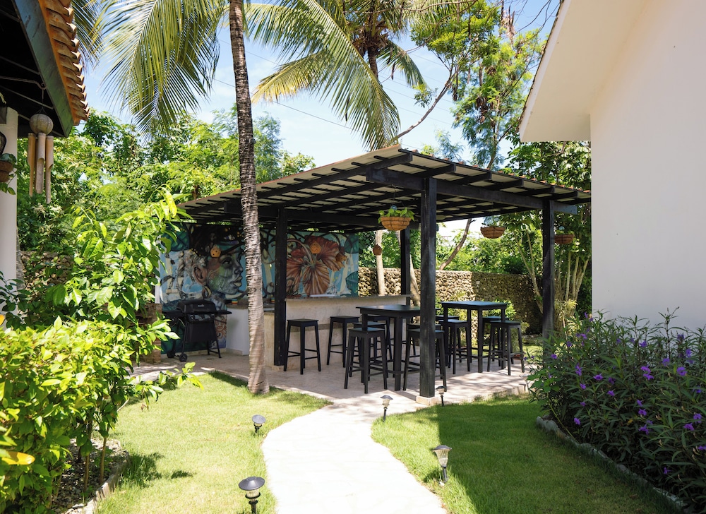 Garden by the Sea 40/50