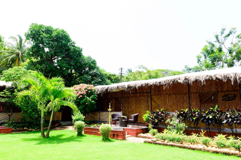 Heritage Village Club 44/50
