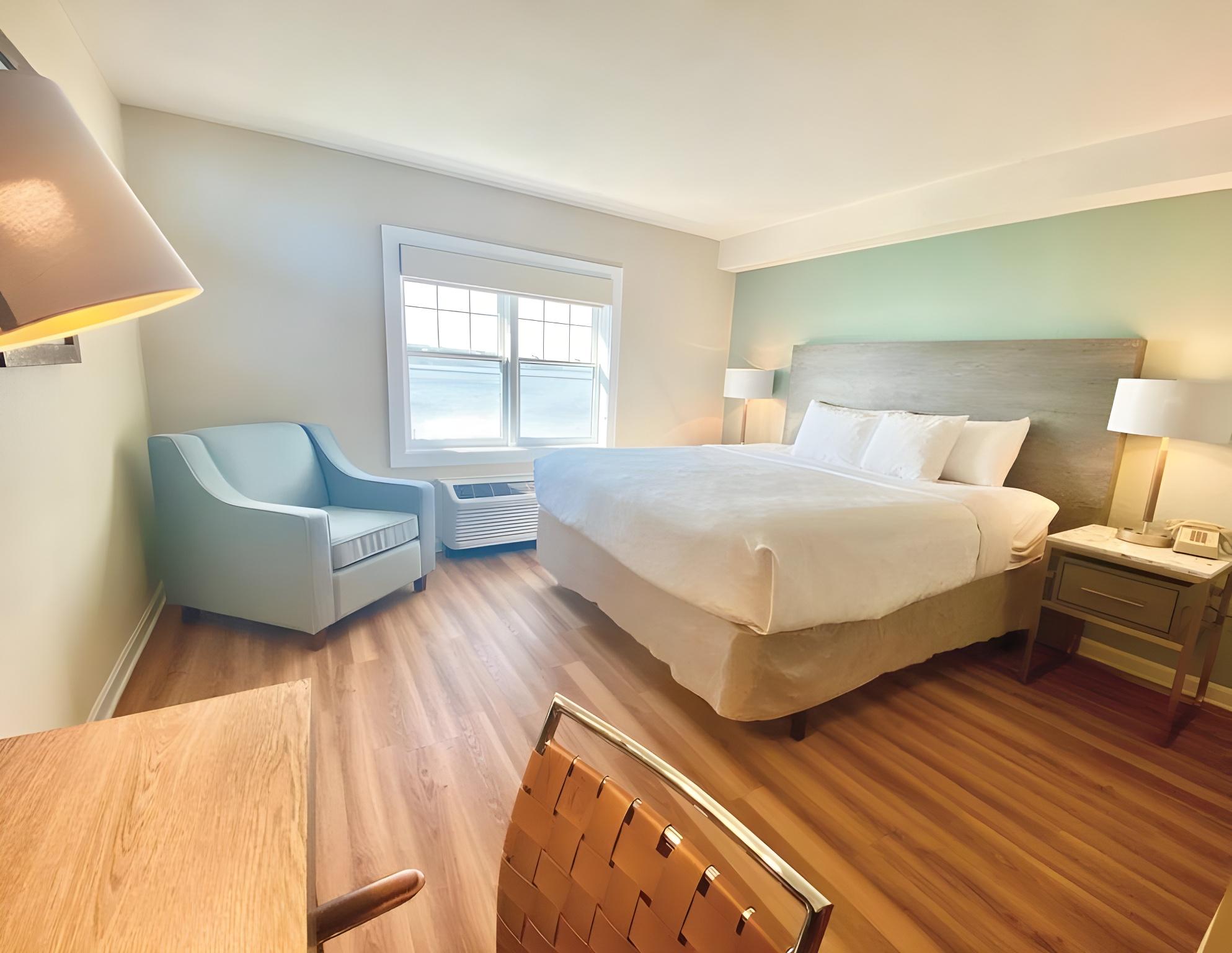 Executive, Suite, King Bed, Suite Building