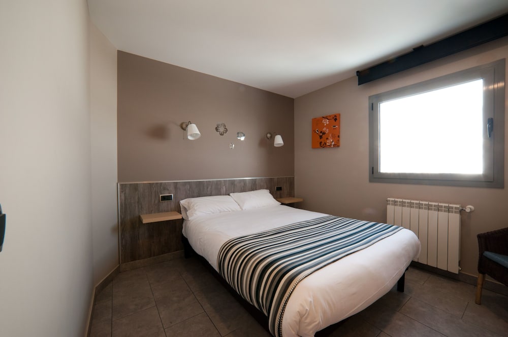 Olimpiades Aparthotel 13/66