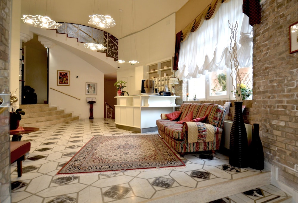 Hotel Stockholm 10/50