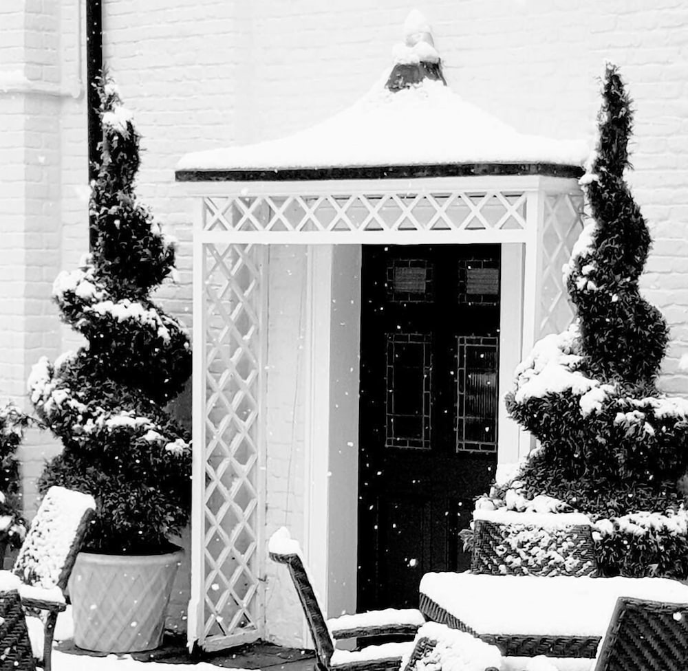 Prince Rupert Hotel 4/44
