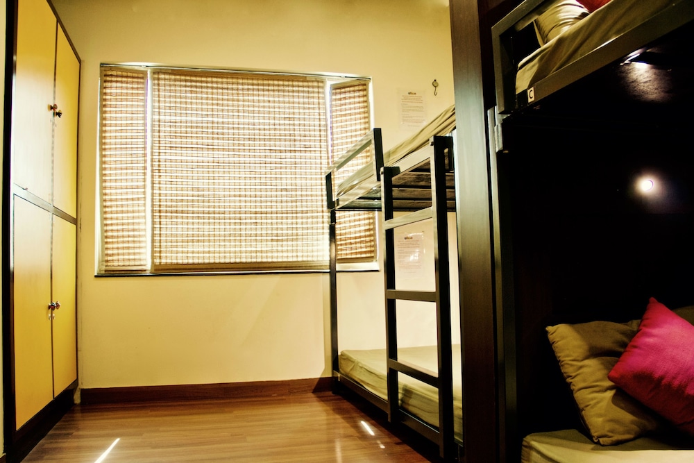 Stops Hostels- New Delhi 22/47