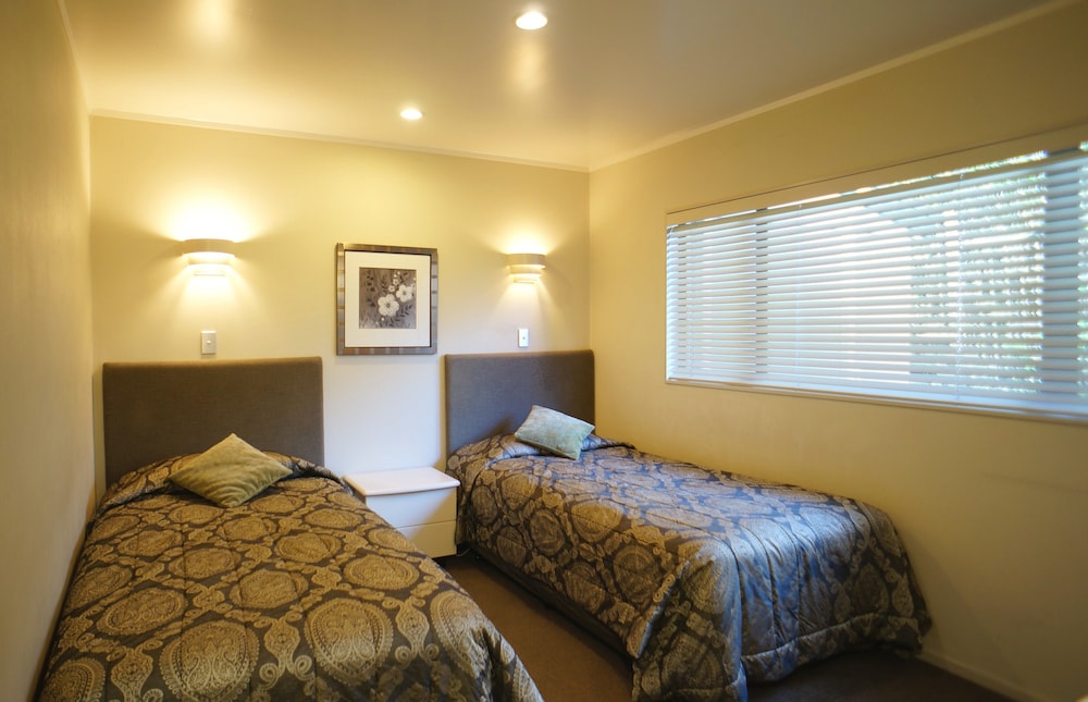 Cornwall Park Motor Inn 19/47
