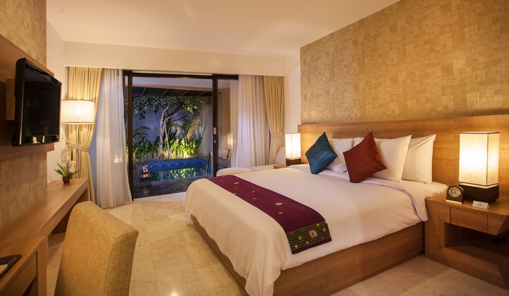 Cross Vibe Paasha Atelier Bali Kuta 11/50