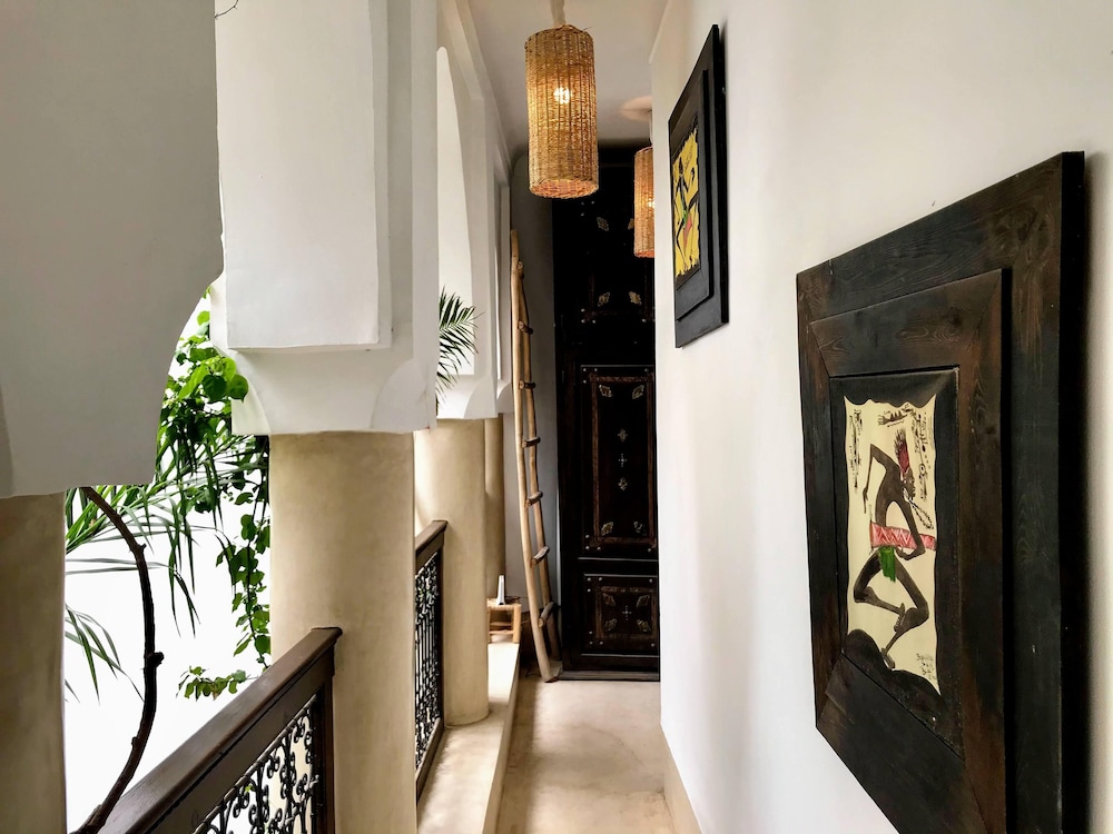 Riad Dar Zaman 8/69