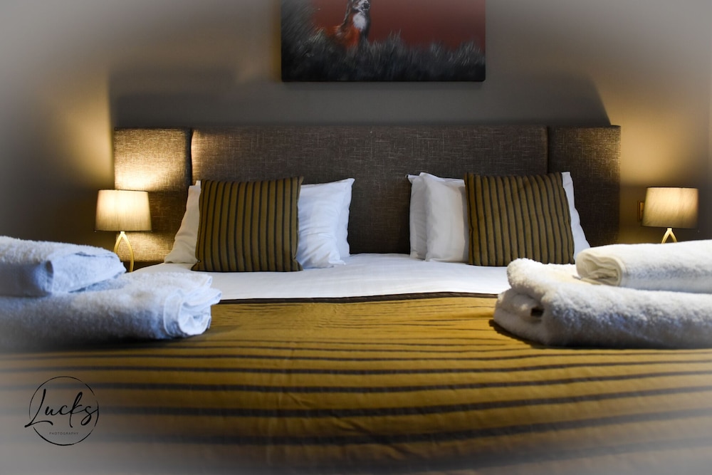 Pennine Manor Hotel 14/40