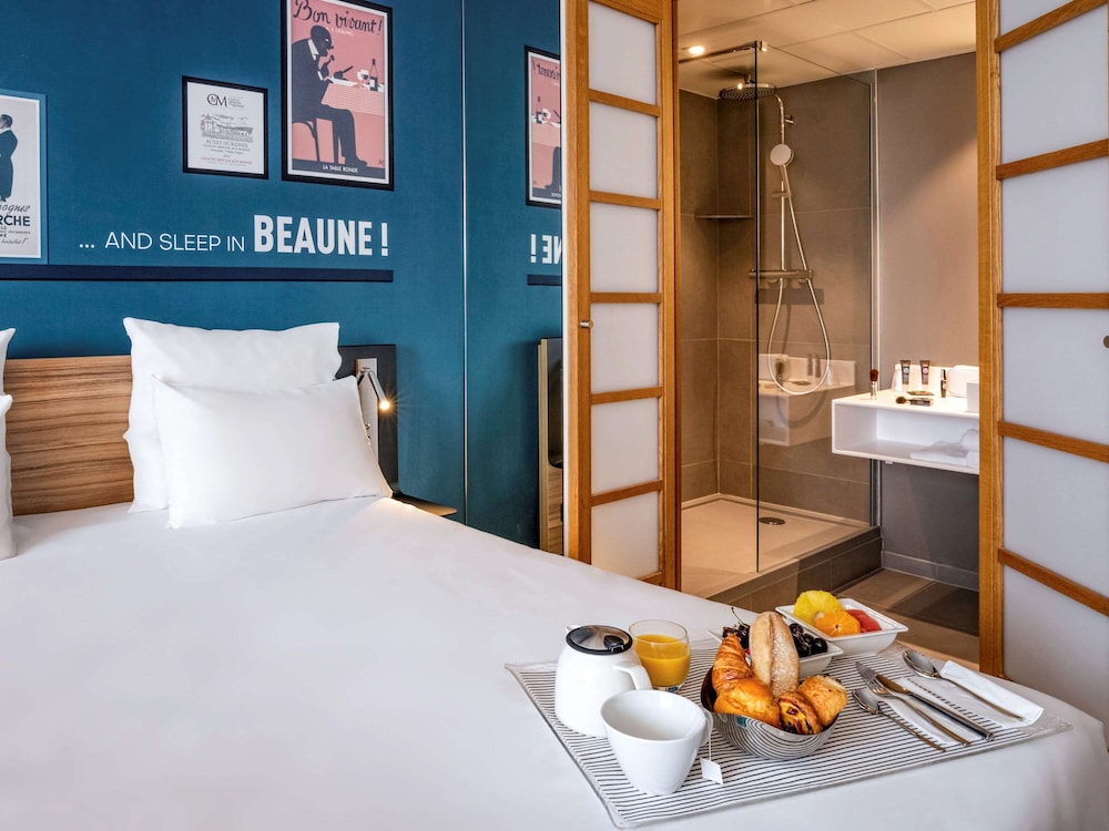 NOVOTEL BEAUNE 12/73