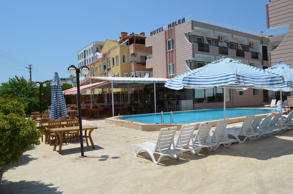 Mulka Hotel 29/48