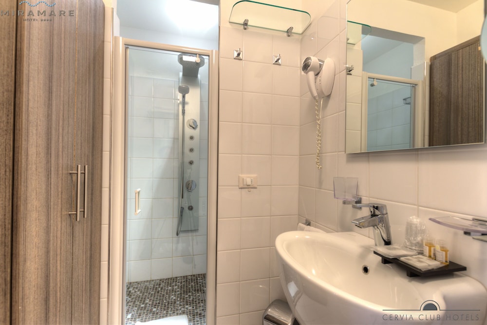 HOTEL MIRAMARE 20/70