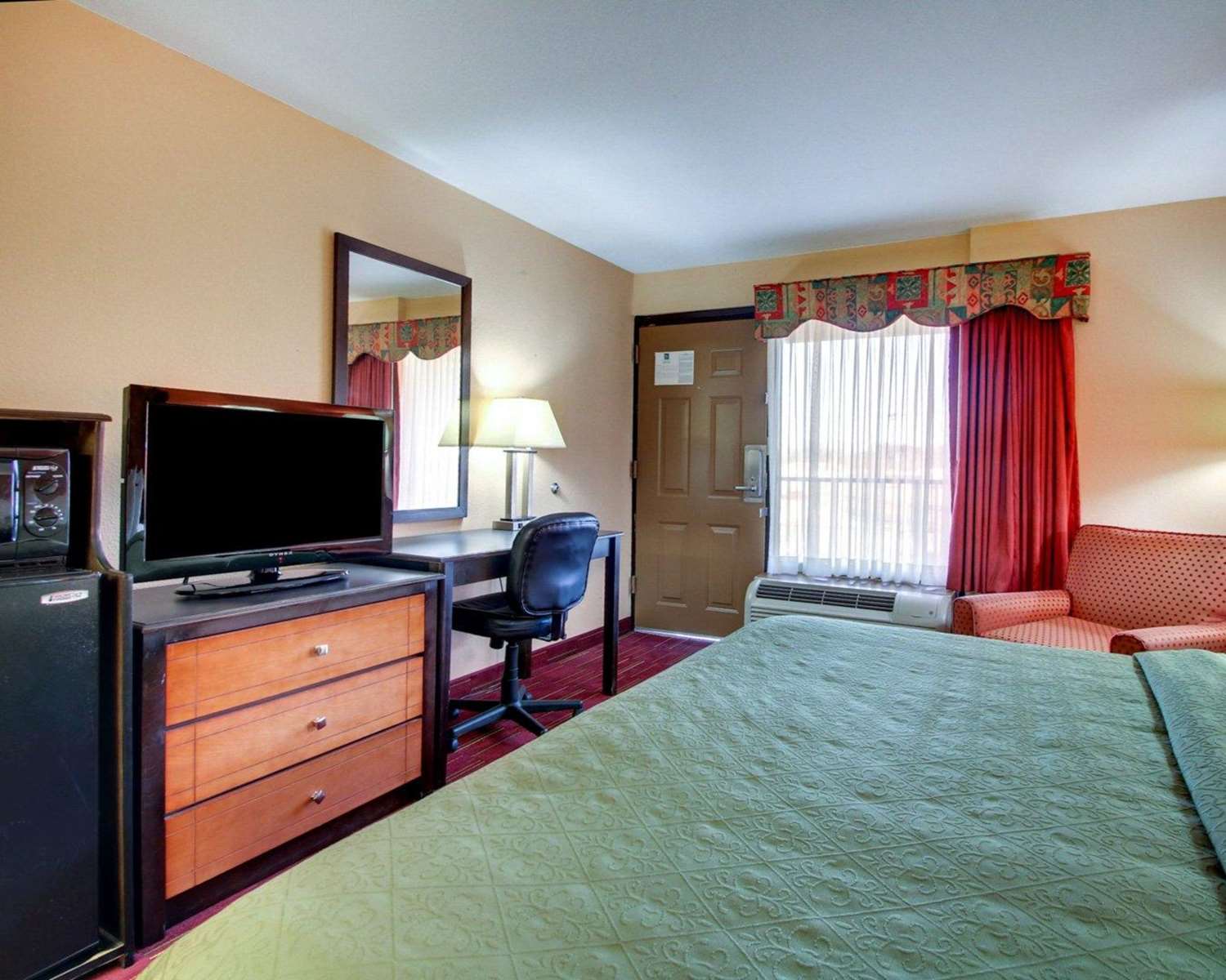 غرفة بسرير كينج، Quality Inn Richland - Jackson South 6/8