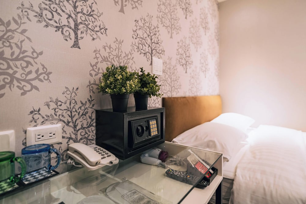 Hotel Puri Ximen Branch 51/65