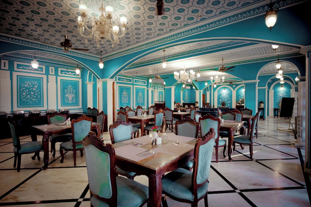 Umaid Farm Resort A Legacy Vintage Stay In Jaipur 32/50