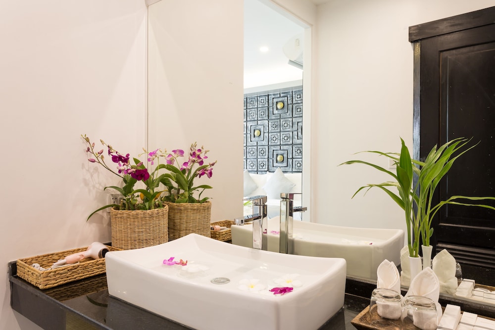 Ladear Priviledge Rooms 78/78