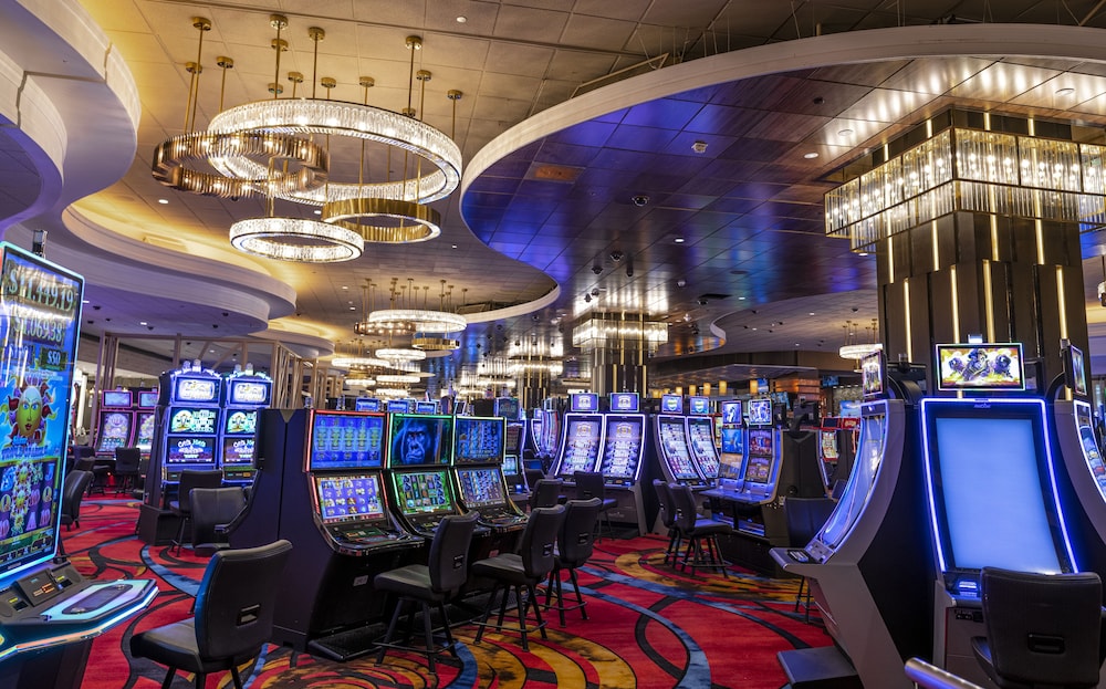Horseshoe Black Hawk - A Caesars Rewards Destination 45/65