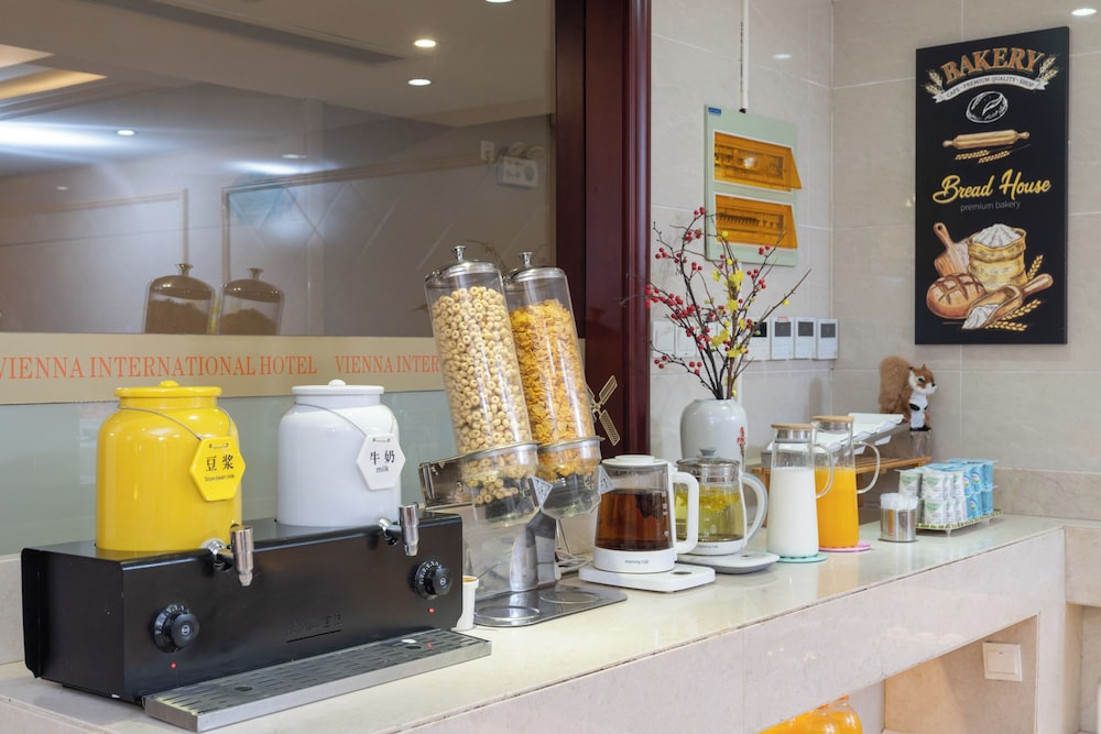 Vienna International Hotel (Shanghai Pudong International Airport Branch) 28/49