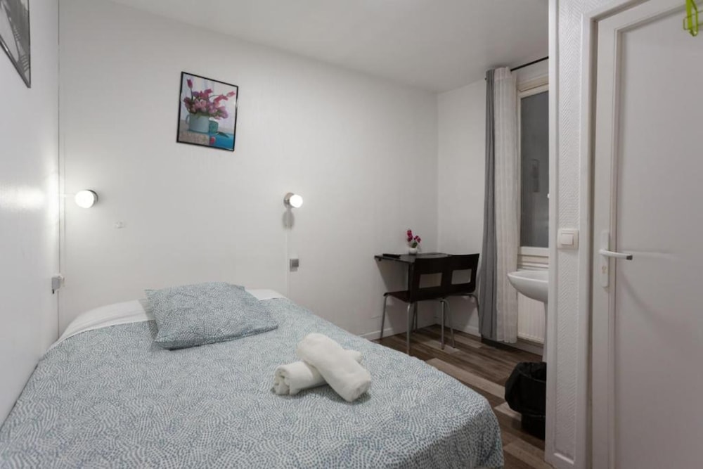 Basic, Double Bed