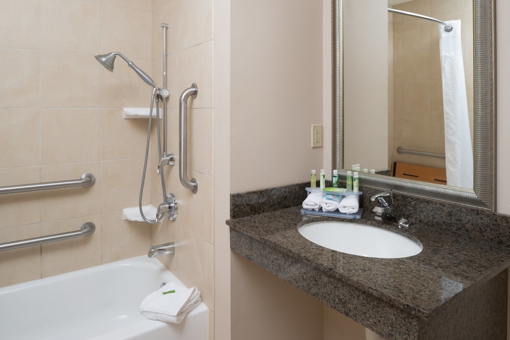 Holiday Inn Express Hotel & Suites North Sequim 26/77