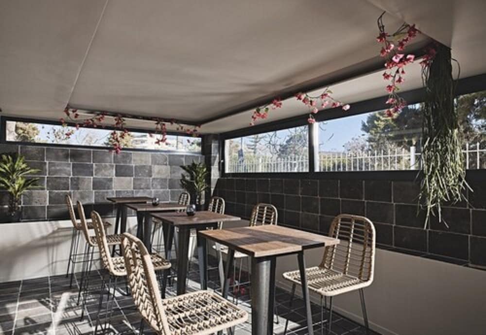 Cama Luxury Suites 42/58