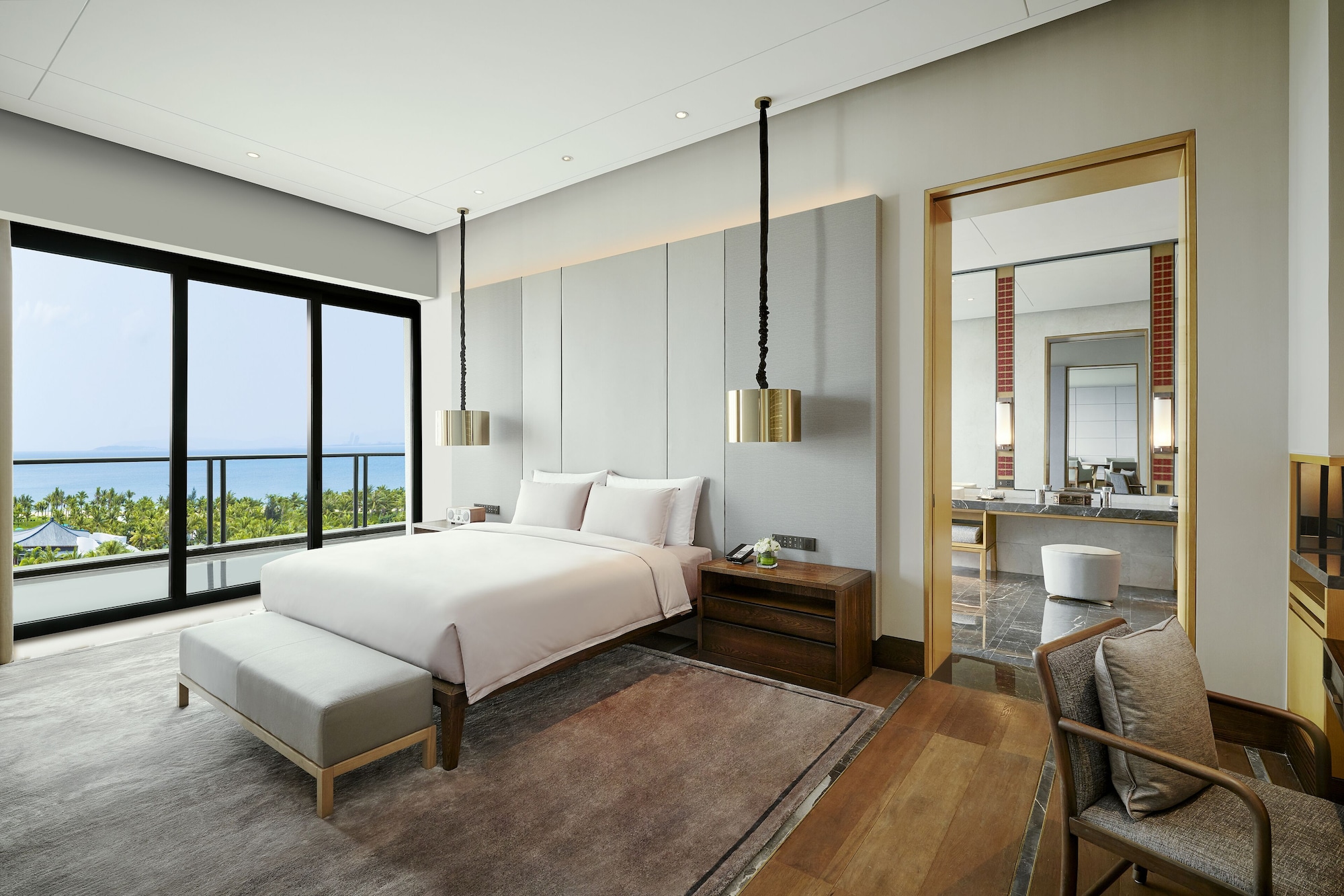 Grand, Ocean, Suite, King Bed