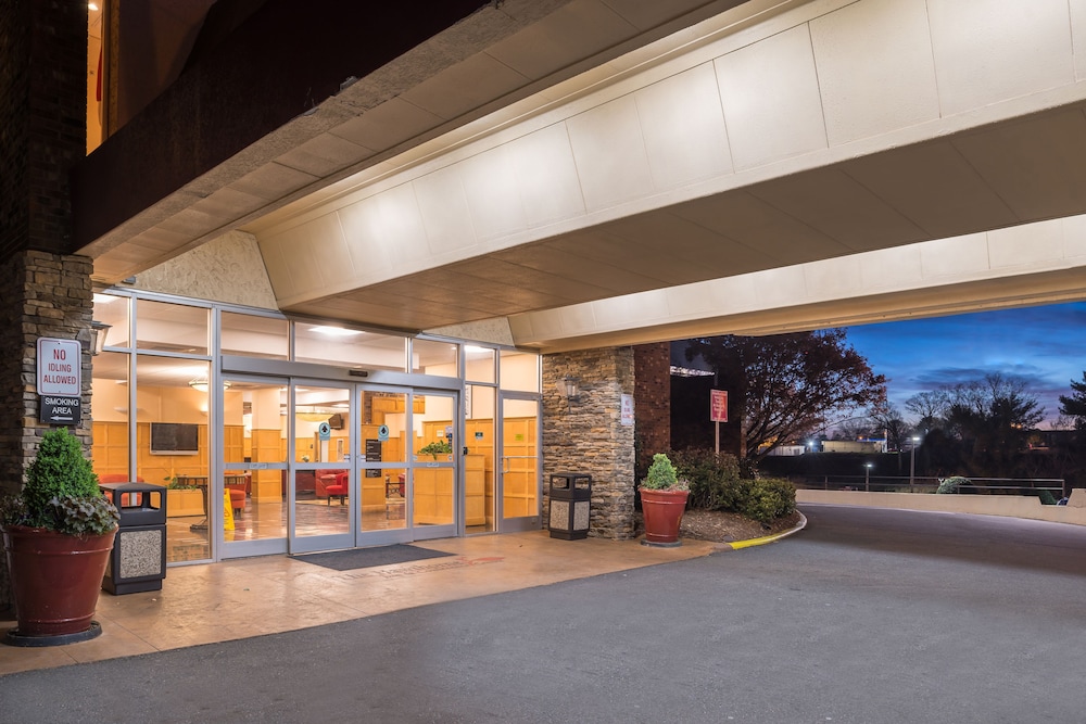 Hawthorne Inn and Conference Center 15/64