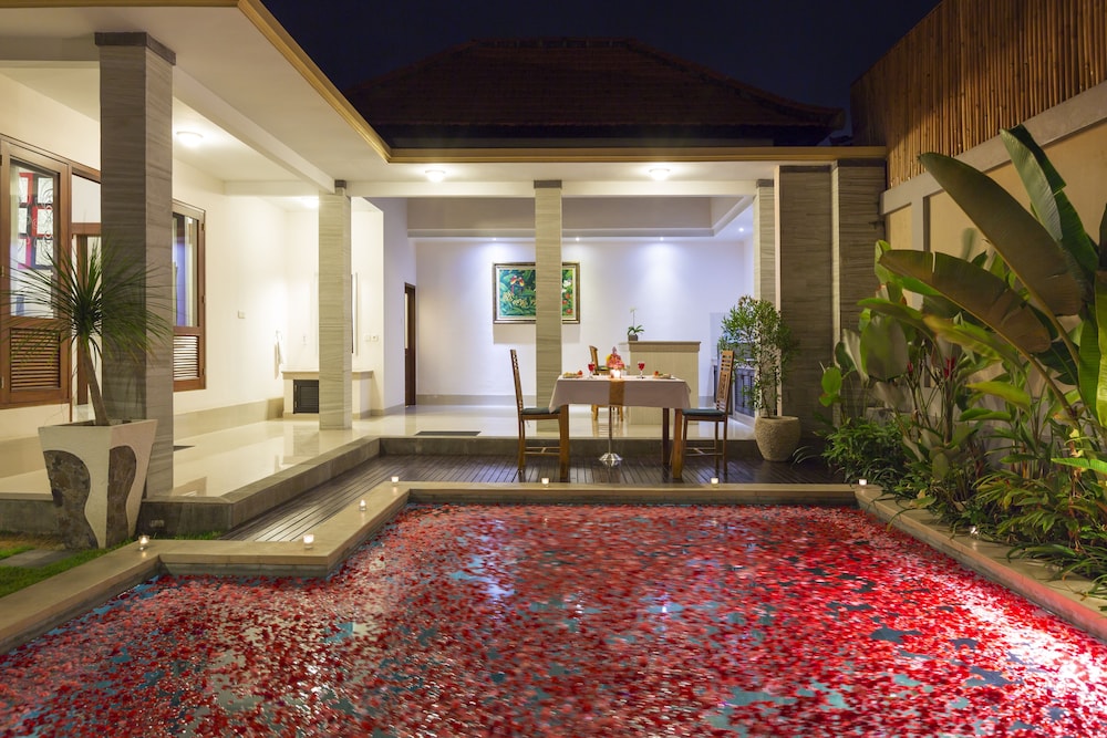 Kubal Villa 12/64