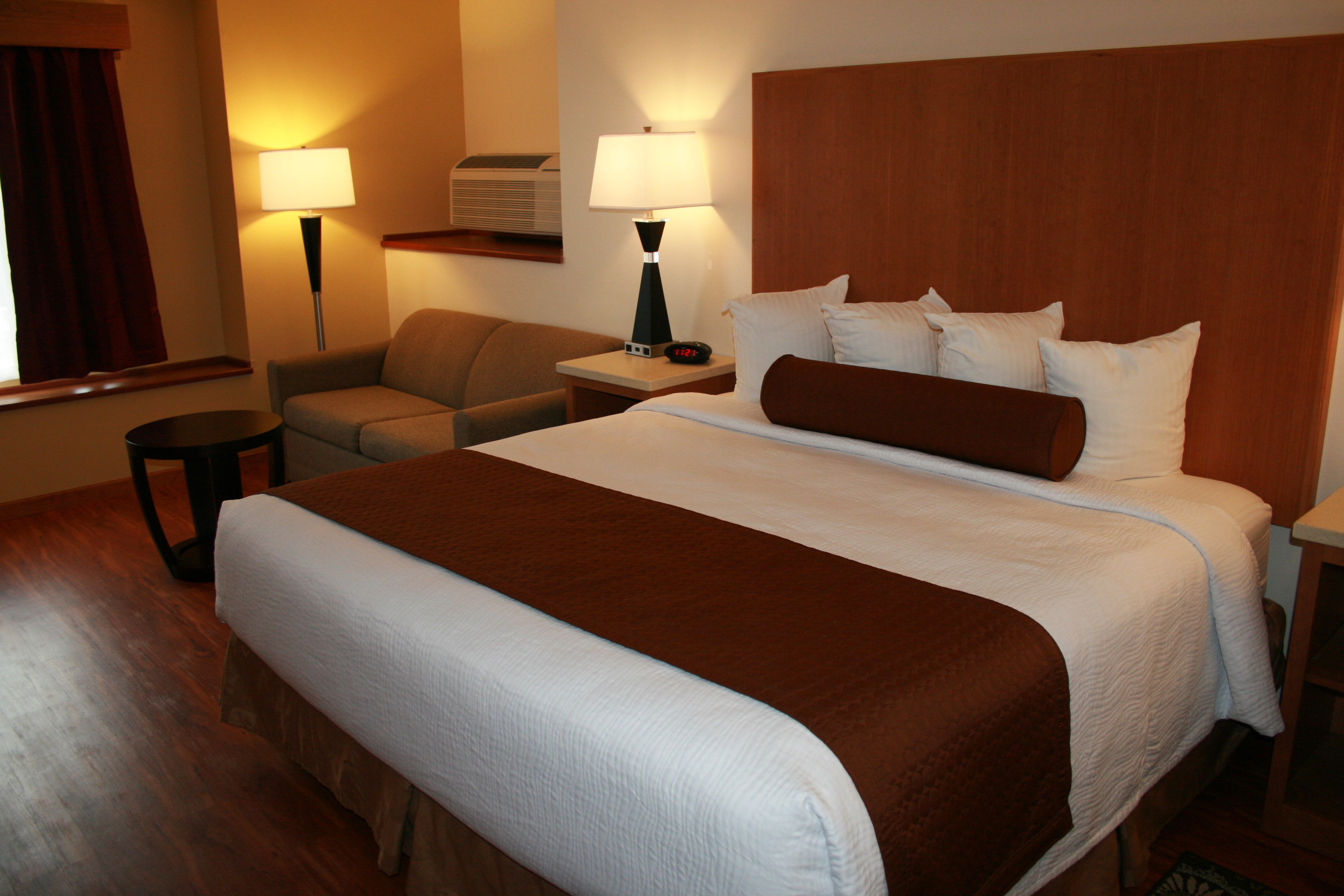 Best Western Plus Park Place Inn & Suites 31/76