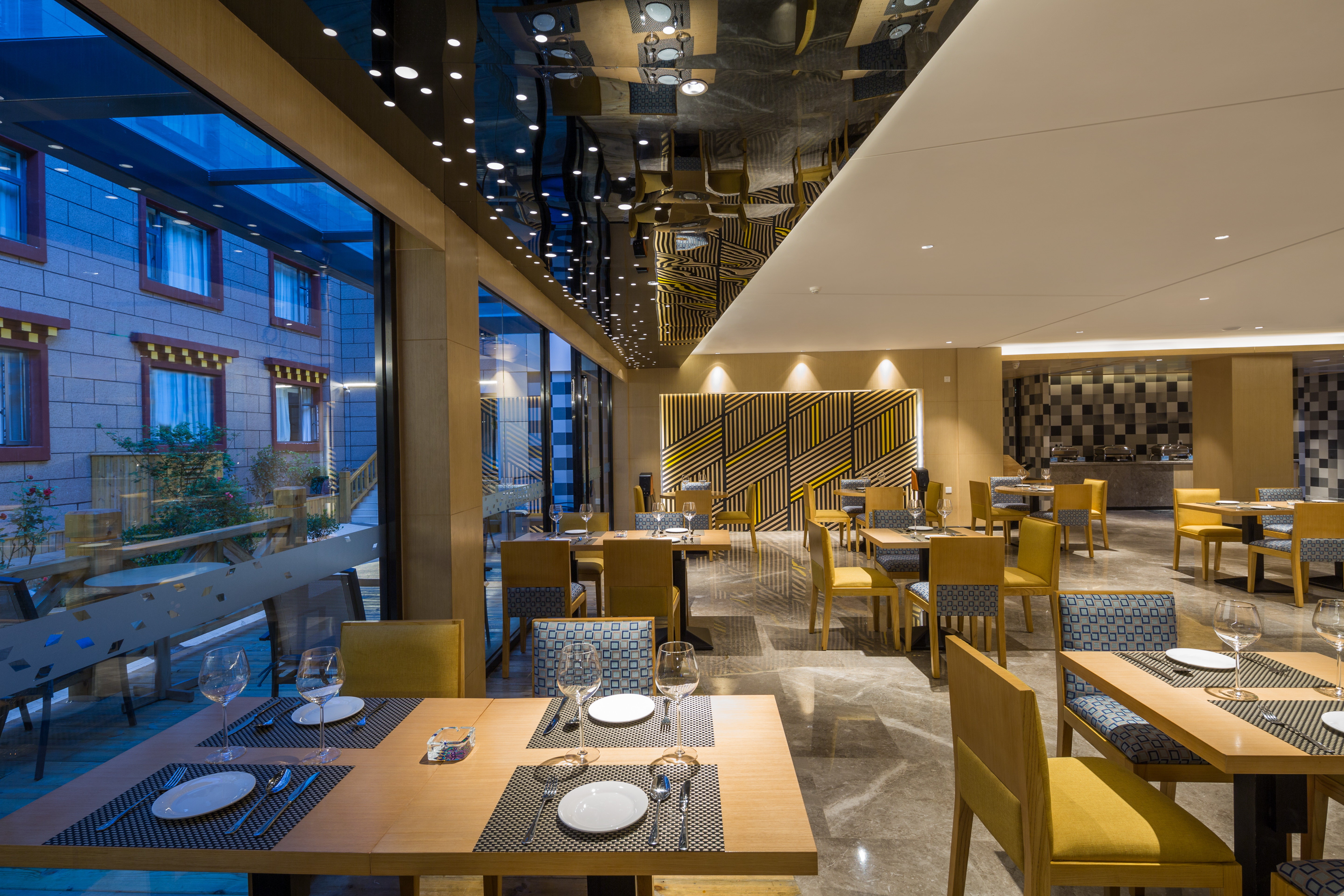 Holiday Inn Express Daocheng Yading 50/67