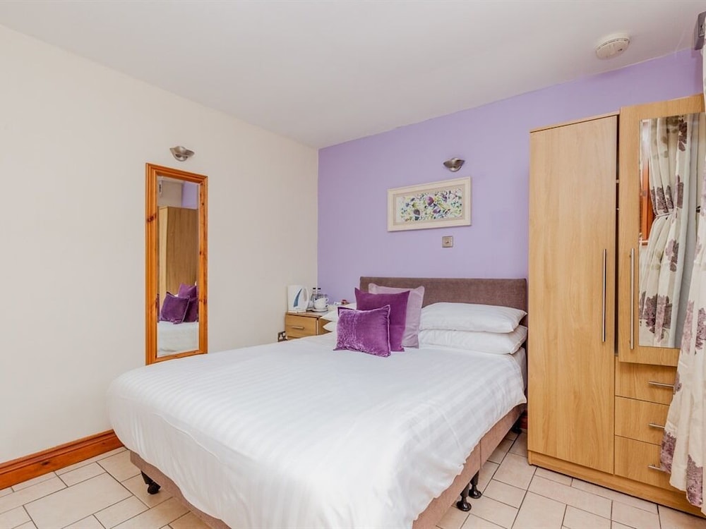 The Priory Burford Bed And Breakfast 23/59
