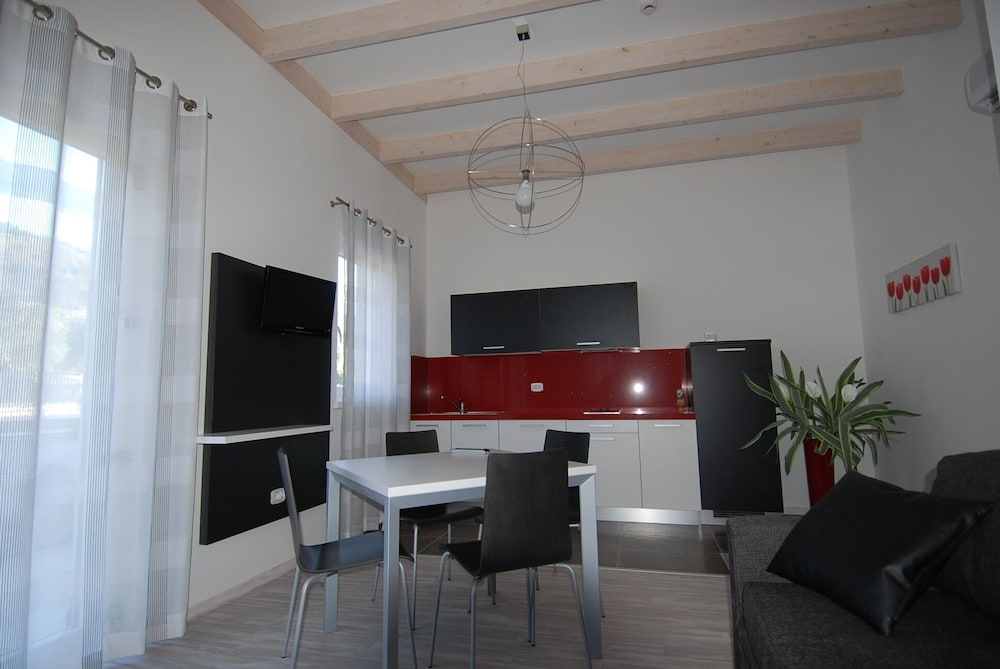 Ecohotel Primavera 56/72