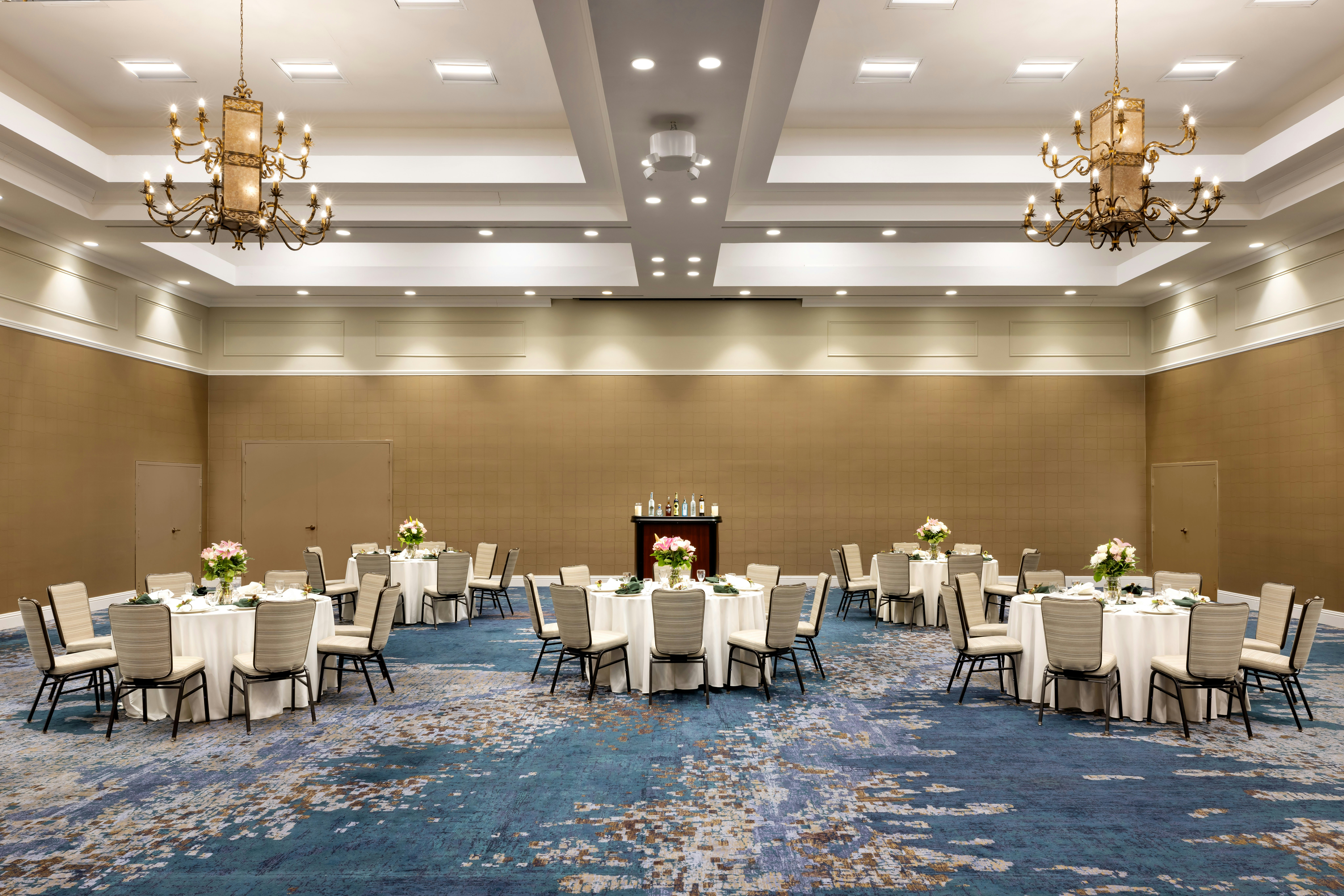 HILTON TUCSON EAST 45/53