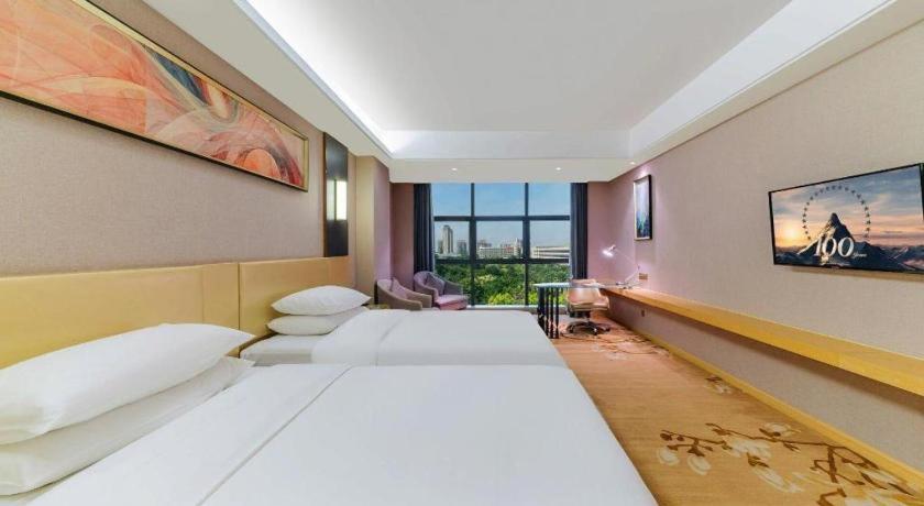 Vienna Hotel (Zhongshan Xiaolan High Speed Railway Station) 25/59